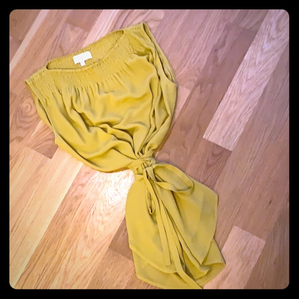 Size M mustard yellow belted chiffon top